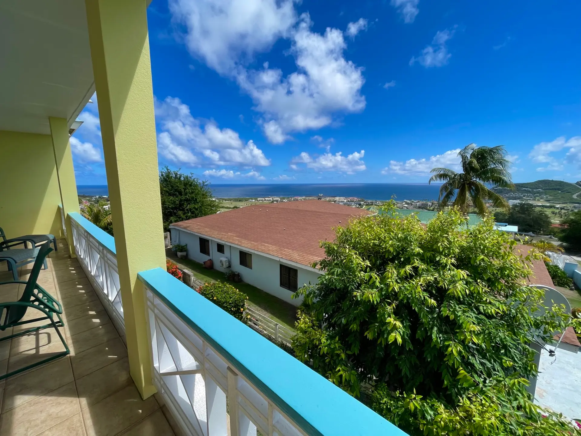 Balcony with views toward the ocean